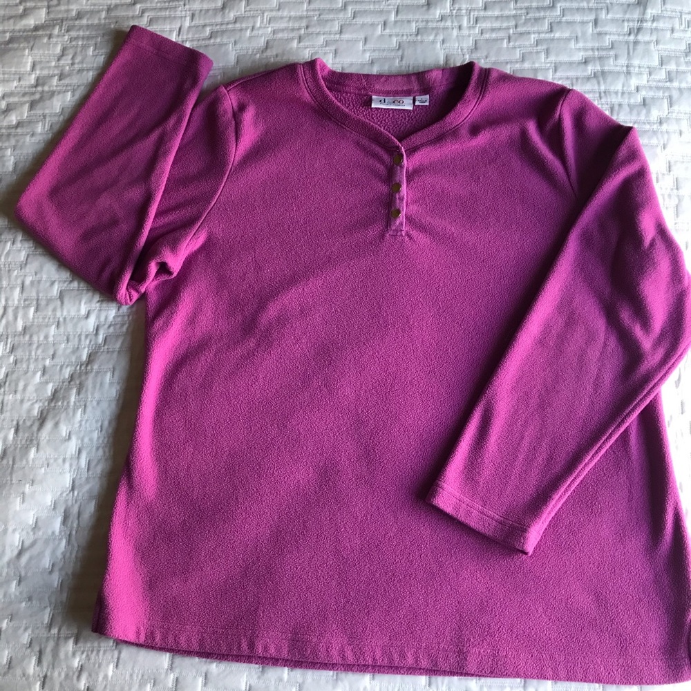 Denim & Co long sleeve mulberry fleece henley with snaps size L